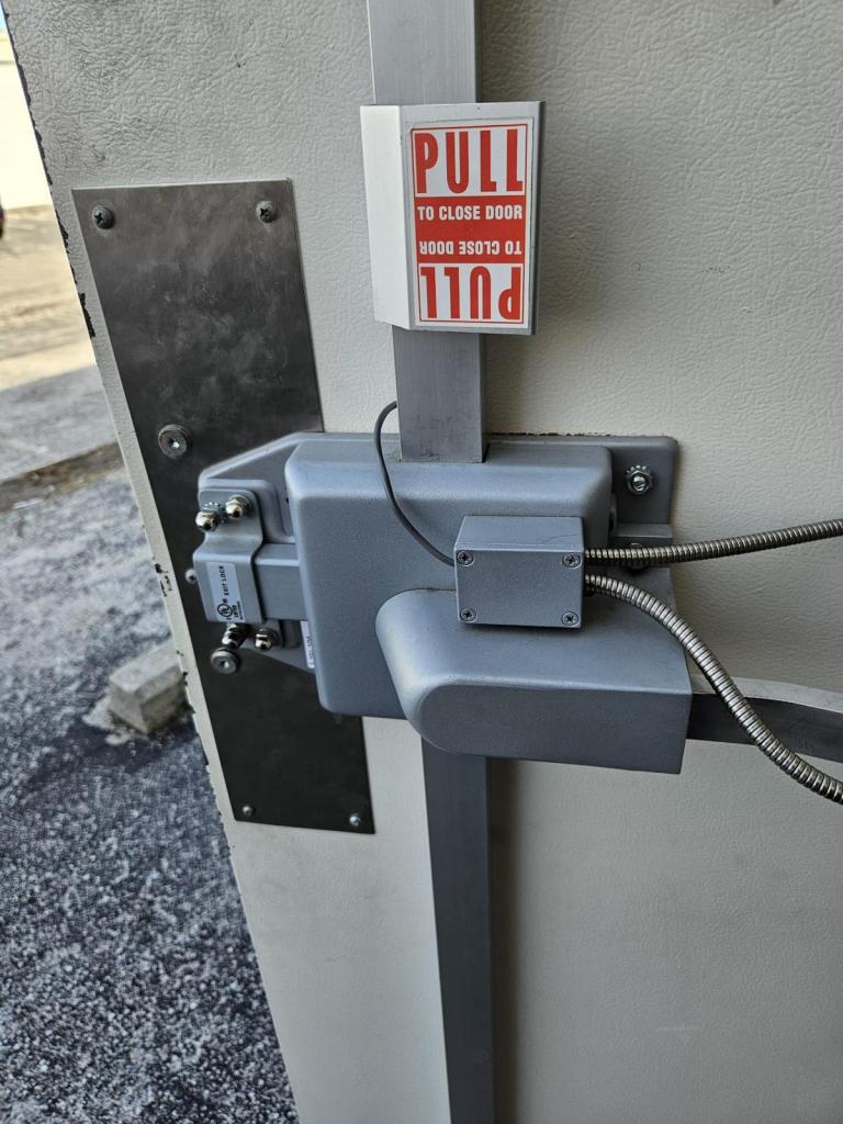 Benefits of hiring a locksmith for ignition repair